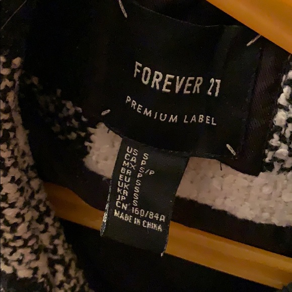 jacket - Picture 2 of 4